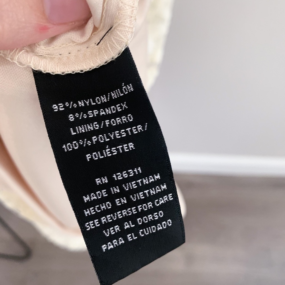 Off White Crochet Patterned Dress - image 5